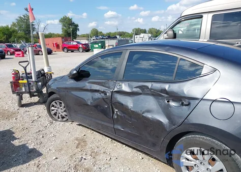 2020 Hyundai Elantra Se z USA, uszkodzony, nr VIN 5NPD74LF6LH612487